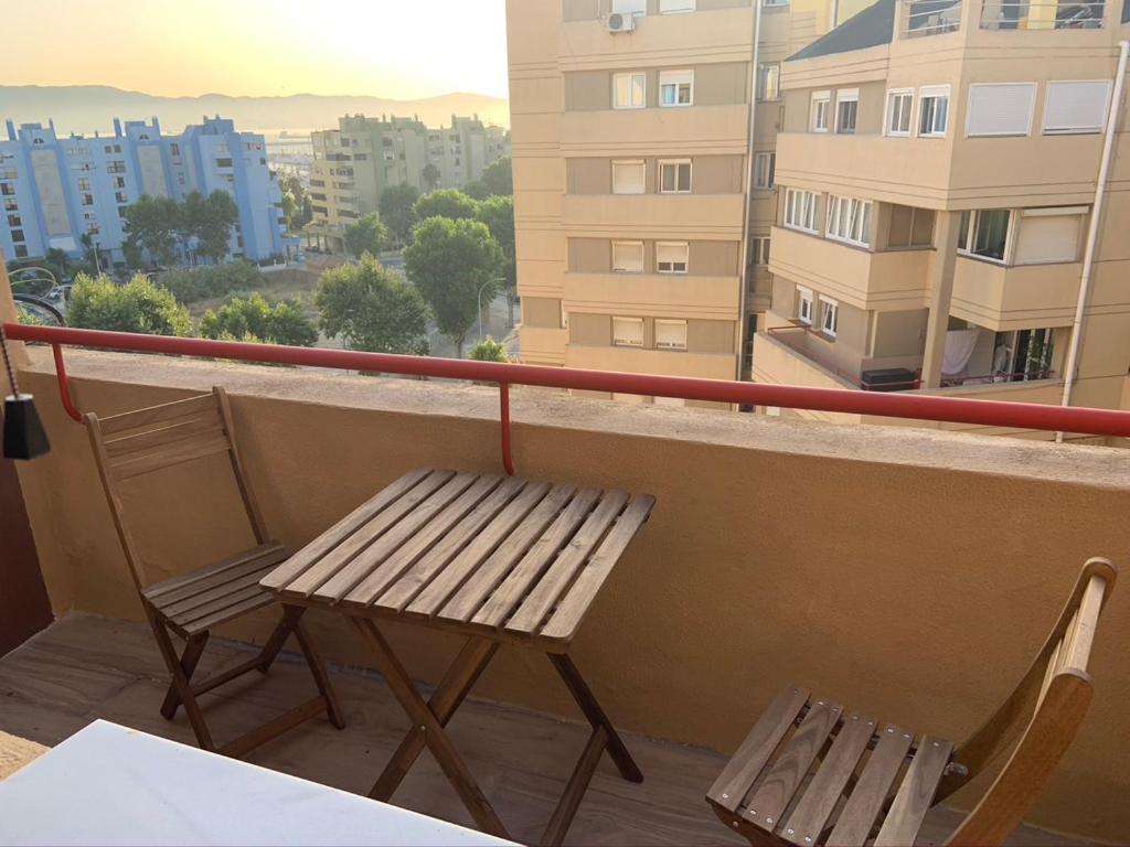 La Línea de la Concepción Room In A Shared Apartment Touching The Border :) المظهر الخارجي الصورة