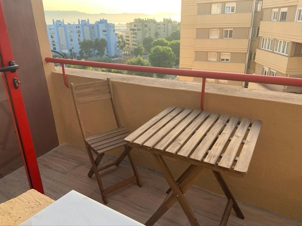 La Línea de la Concepción Room In A Shared Apartment Touching The Border :) المظهر الخارجي الصورة