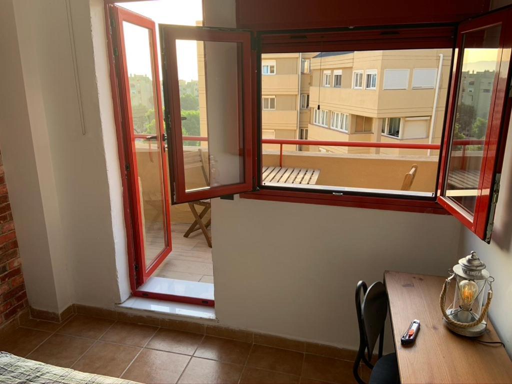 La Línea de la Concepción Room In A Shared Apartment Touching The Border :) المظهر الخارجي الصورة