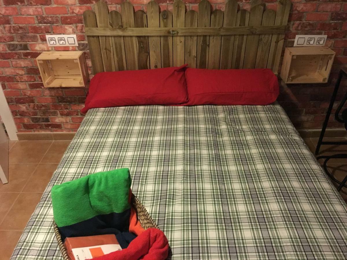 La Línea de la Concepción Room In A Shared Apartment Touching The Border :) المظهر الخارجي الصورة