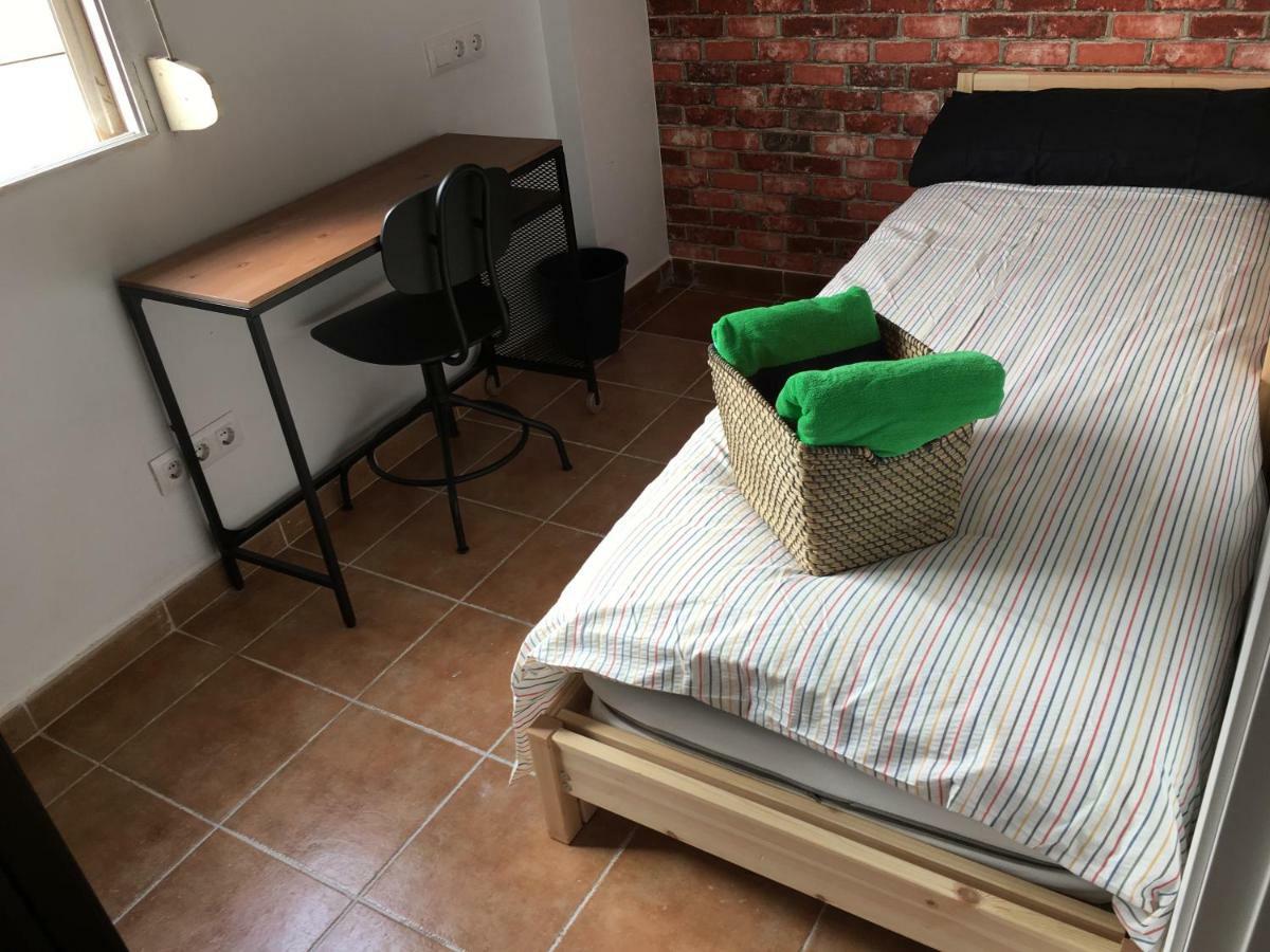 La Línea de la Concepción Room In A Shared Apartment Touching The Border :) المظهر الخارجي الصورة